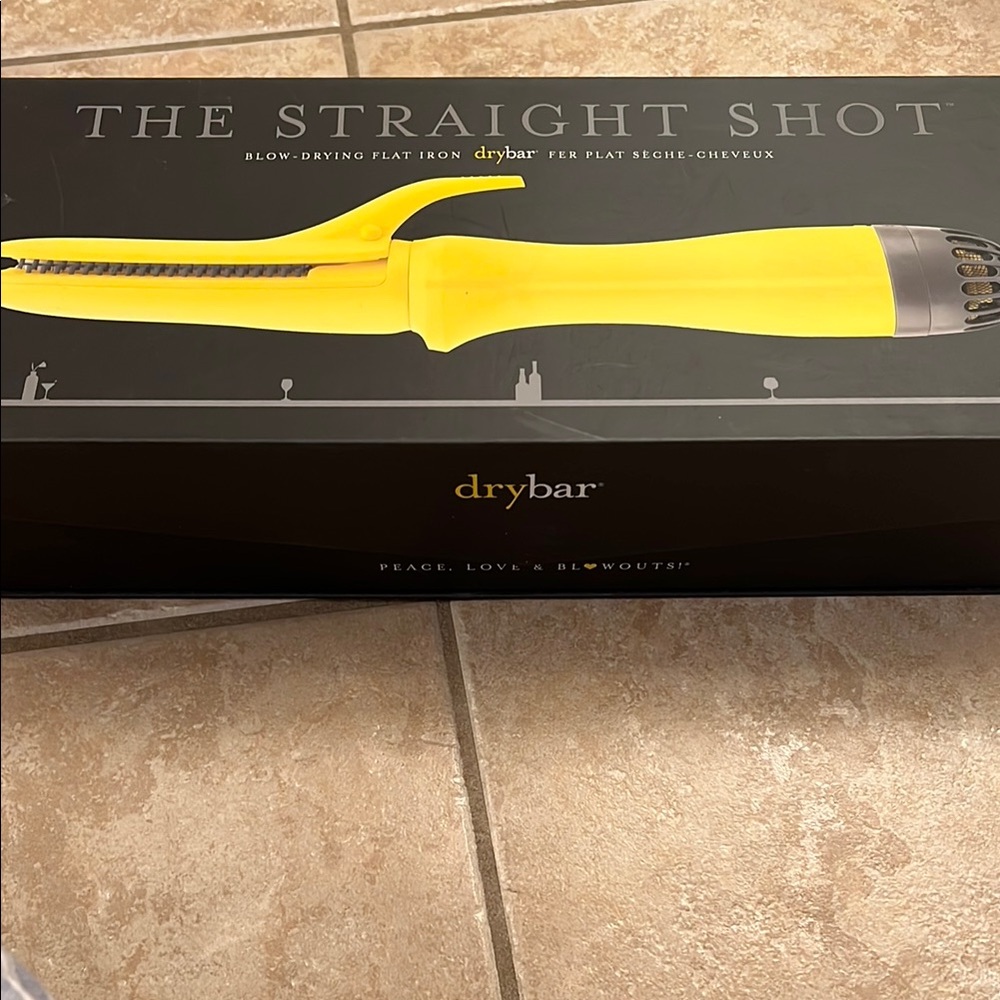 NWT Drybar The Straight Shot premium blow drying flat iron is iconic